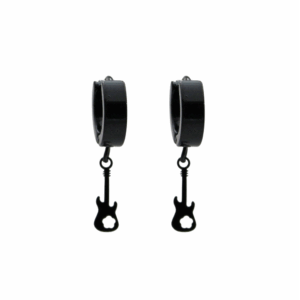 Candonga Strato Black, aro negro mate mediano en acero quirúrgico con colgante de guitarra, diseño unisex.